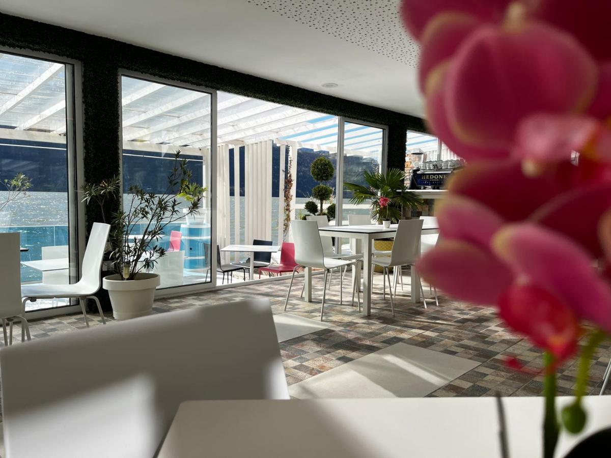 Riviera 990 - Resort & Restaurant Ieşelniţa Bagian luar foto