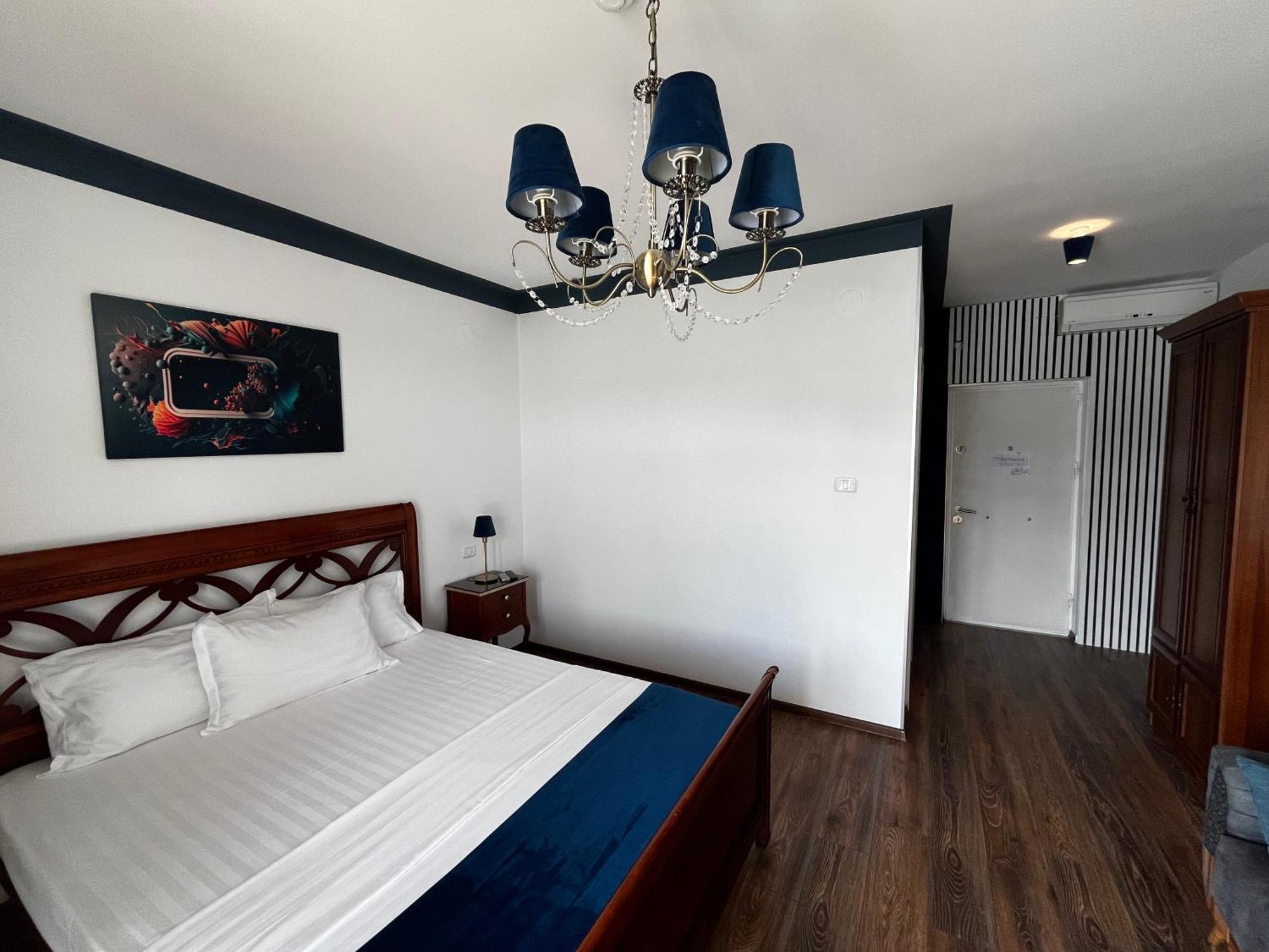 Riviera 990 - Resort & Restaurant Ieşelniţa Bagian luar foto