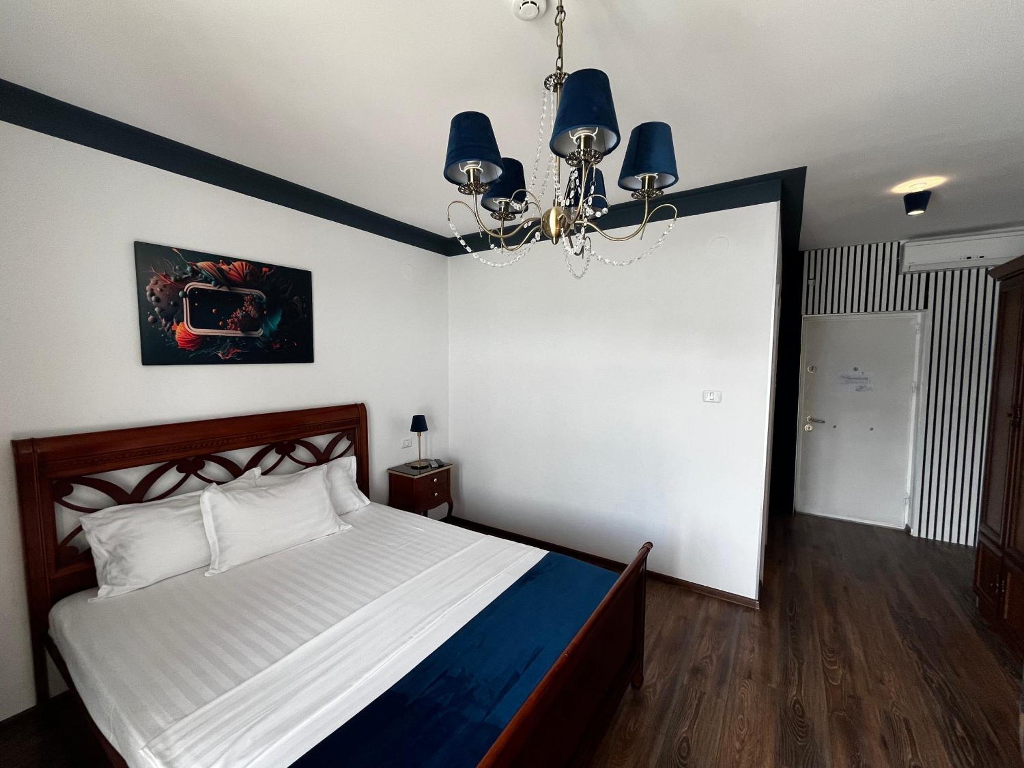 Riviera 990 - Resort & Restaurant Ieşelniţa Bagian luar foto