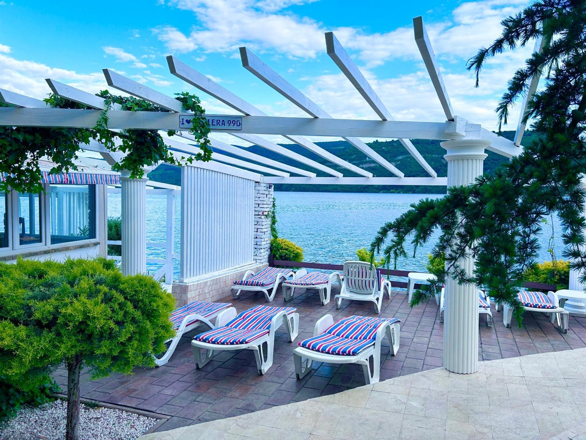 Riviera 990 - Resort & Restaurant Ieşelniţa Bagian luar foto