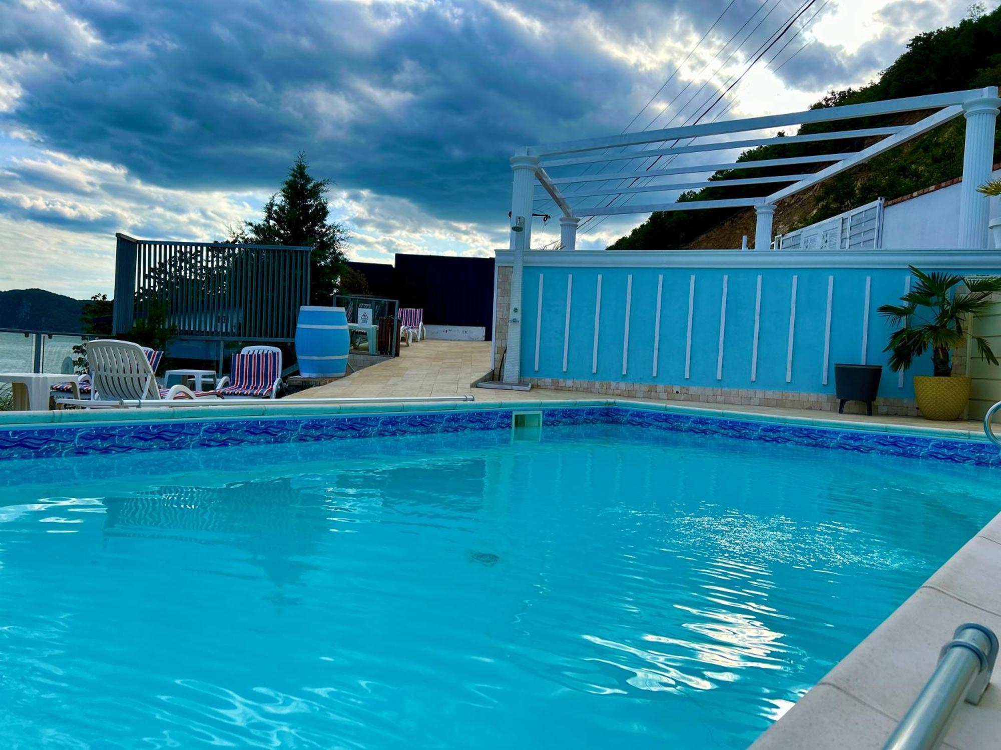 Riviera 990 - Resort & Restaurant Ieşelniţa Bagian luar foto